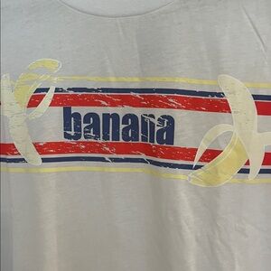 Adorable banana graphic tee medium